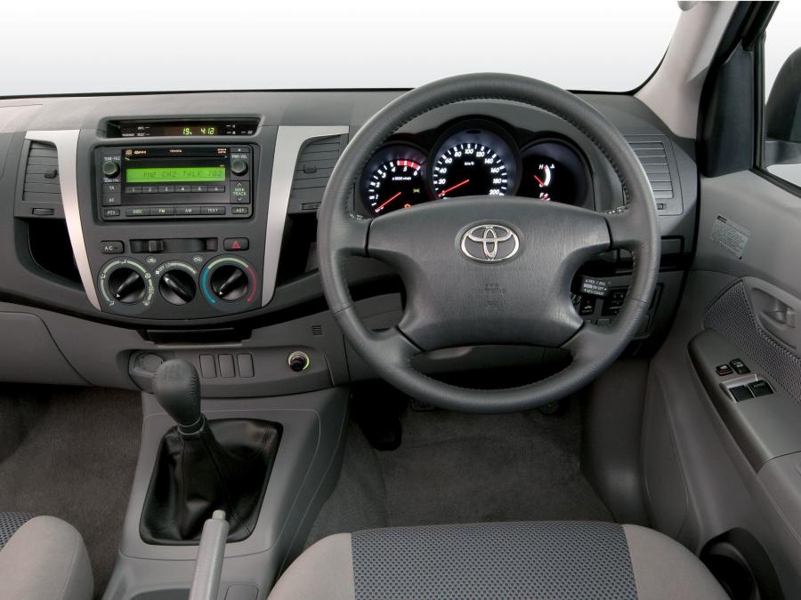  Toyota Hilux Xtra Cab 2008 года  (ZA) (фото 4 из 16)
